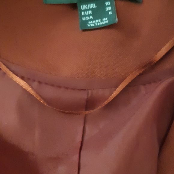 Blazer - Picture 3 of 3